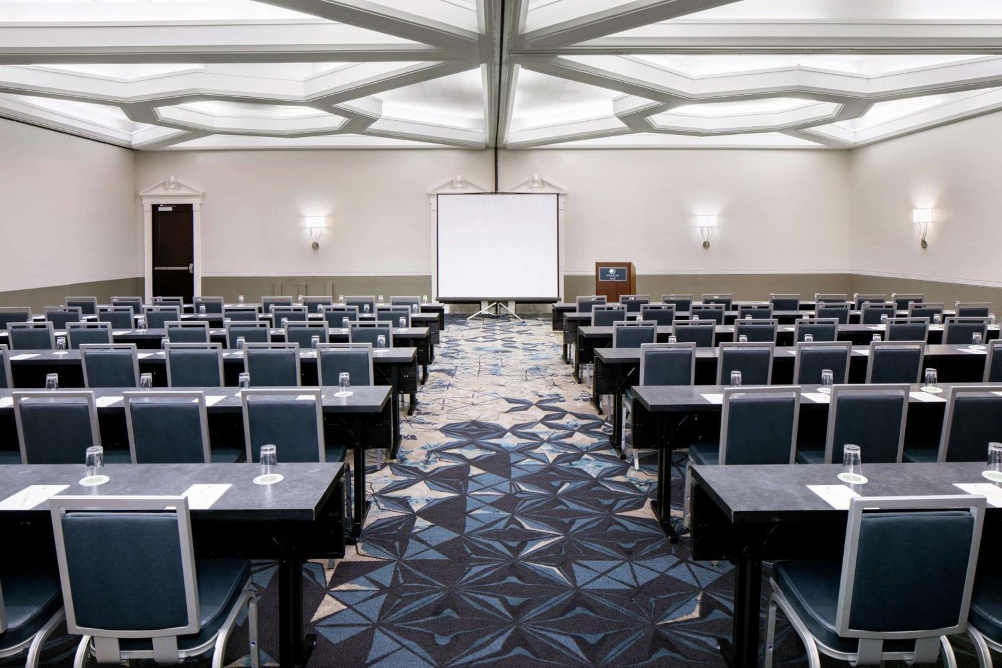 Hotel Doubletree By Hilton Nashua Exterior foto
