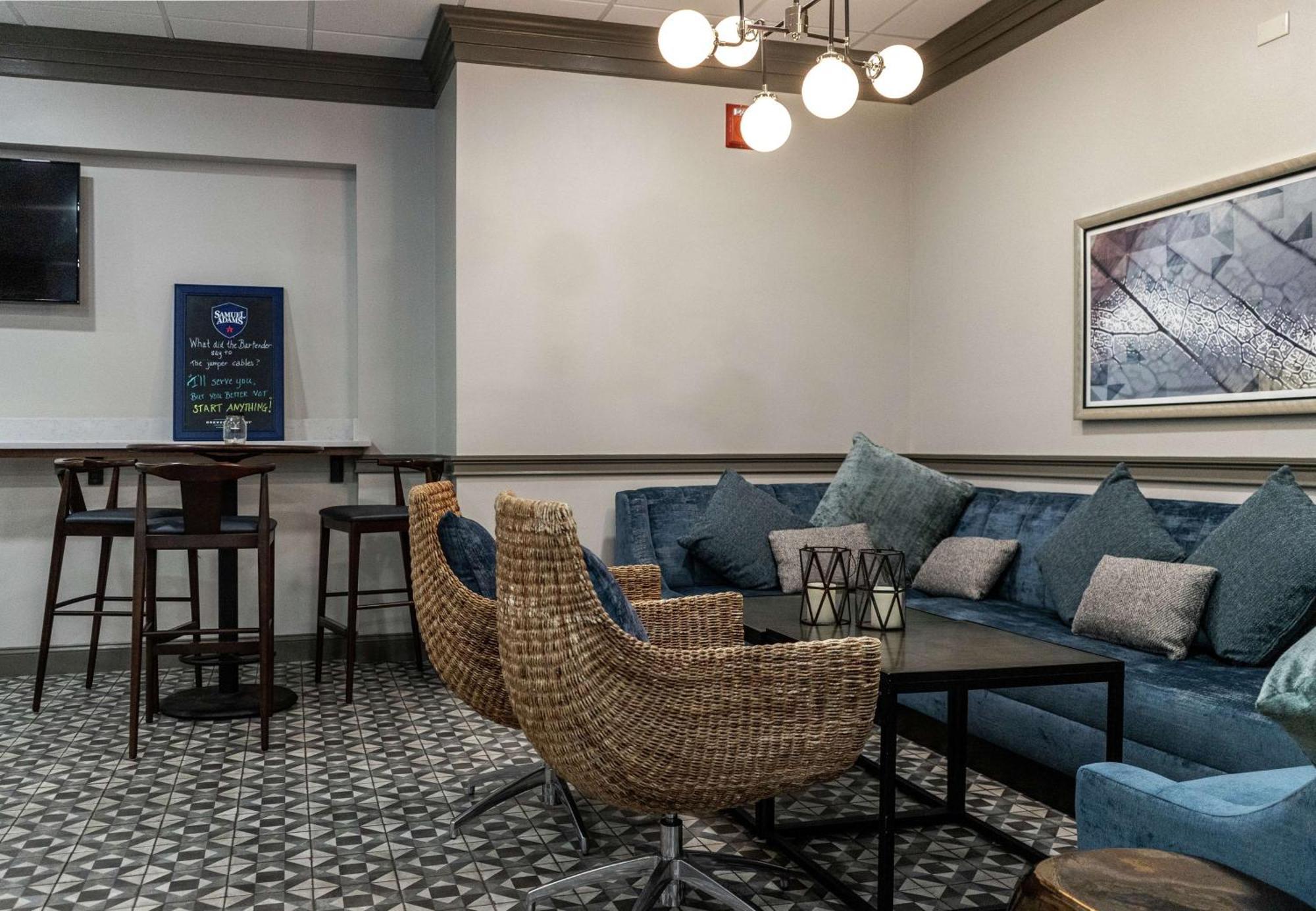 Hotel Doubletree By Hilton Nashua Exterior foto