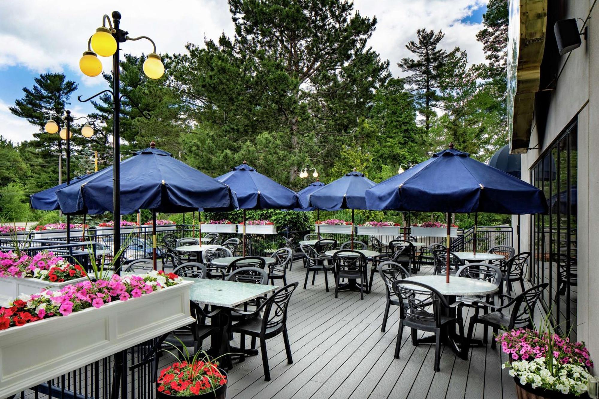 Hotel Doubletree By Hilton Nashua Exterior foto