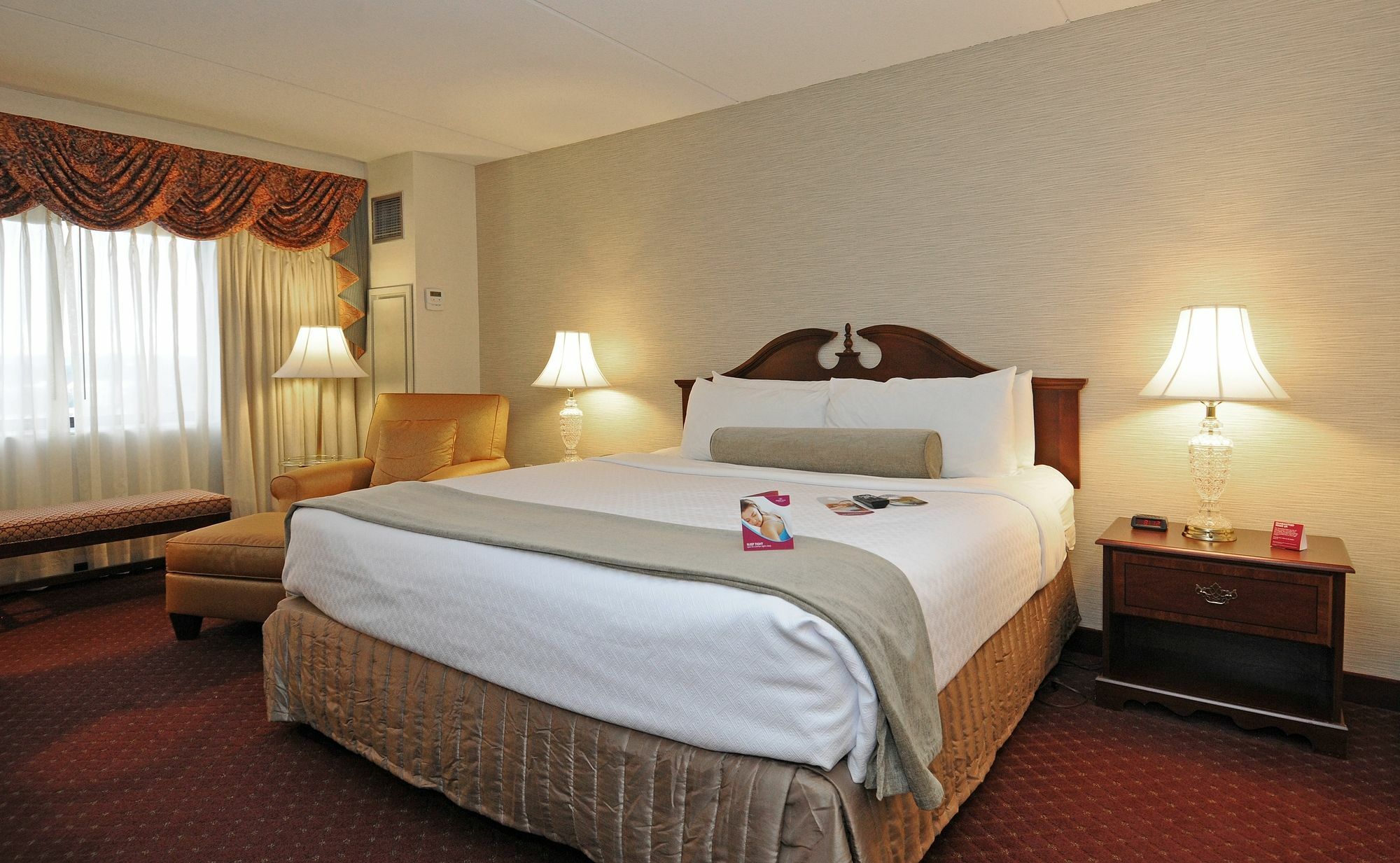 Hotel Doubletree By Hilton Nashua Exterior foto